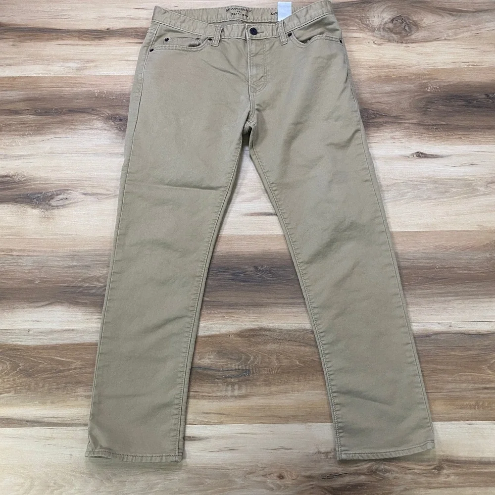 Banana Republic Men's Travel Jean Khaki Chinos - Light Tan